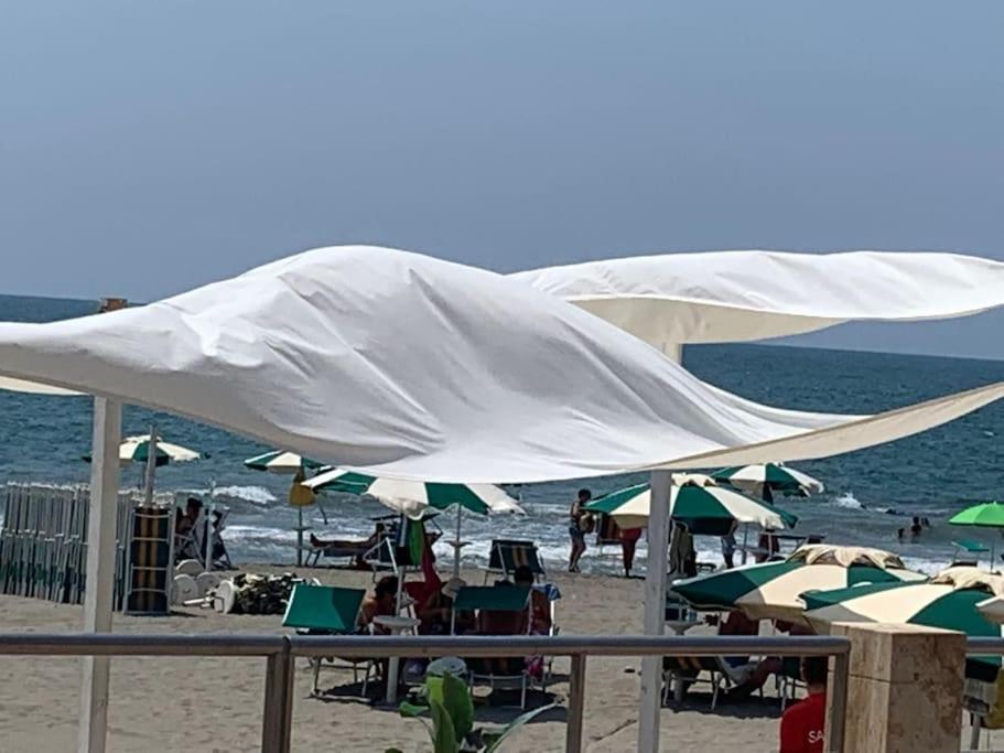 리도디오스티아 Bilocale A Due Passi Dal Porto E Dal Mare 아파트 외부 사진